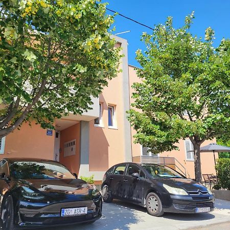 Apartment Gamma With Hydromassage Mini Pool Near Split Žrnovnica Exterior foto